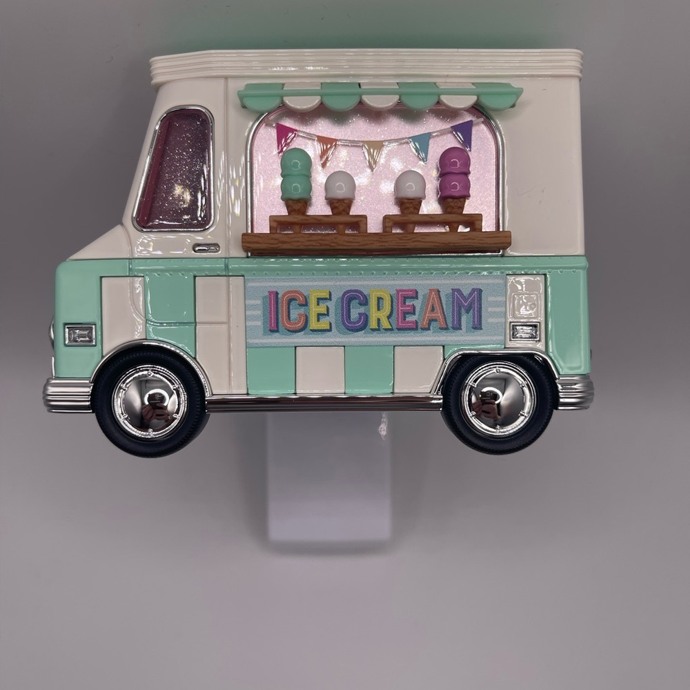 Bath & Body Works Ice Cream Truck Projector Nightlight Wallflowers Plug